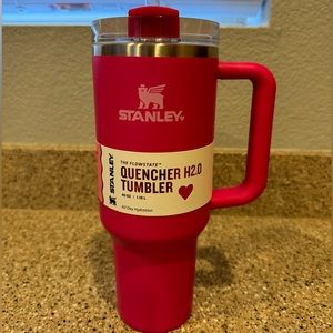 Stanley 40 oz Stainless Steel H2.0 Flowstate Quencher Tumbler Cosmo Pink